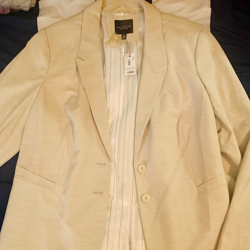 The Limited Woman’s Drew Blazer
